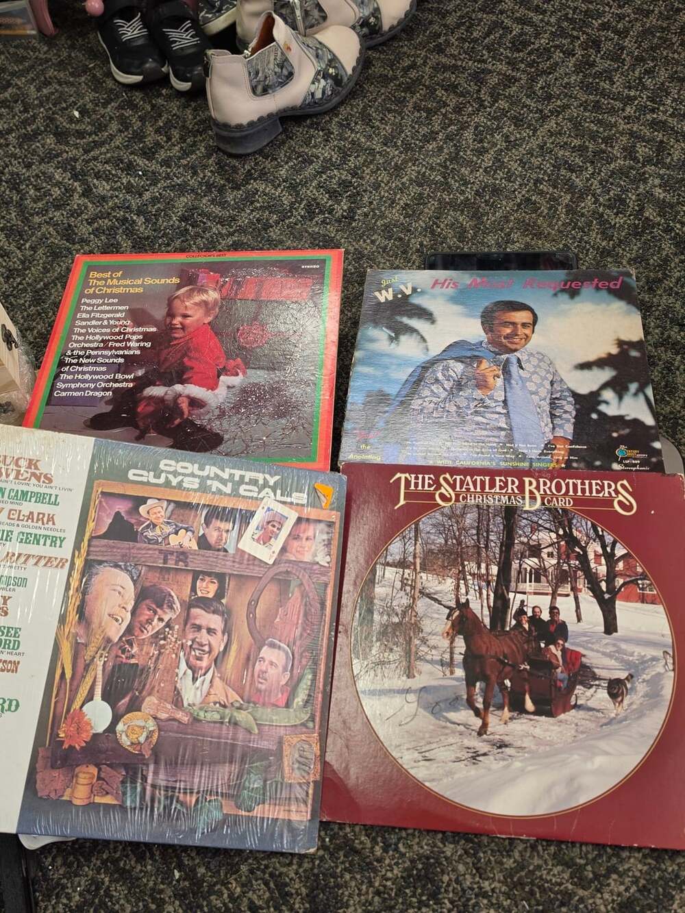 Vintage Vinyl Record Lot Of 5 Christmas And Country Albums